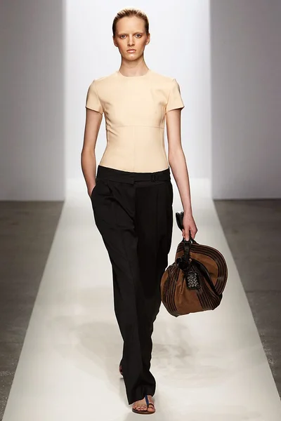 Look 15
